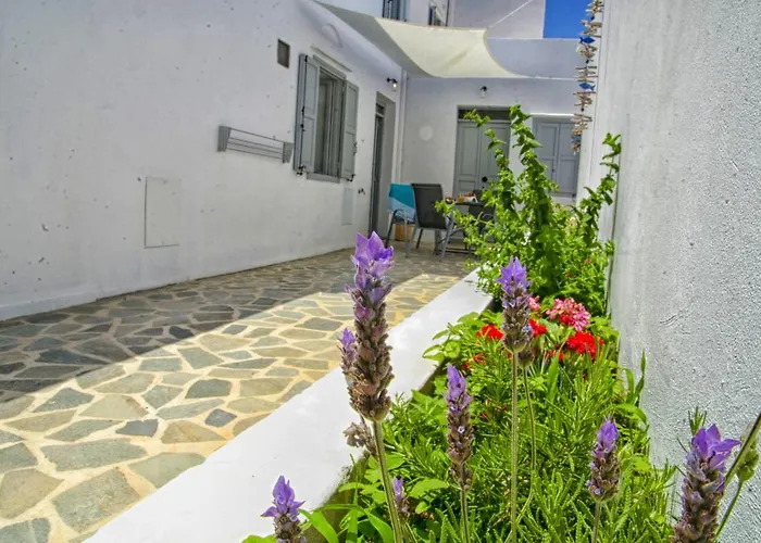 Villa Tholos