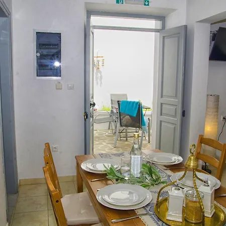 Villa Tholos *