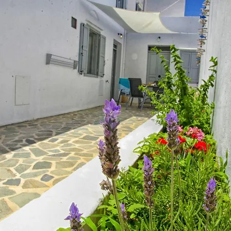 Villa Tholos