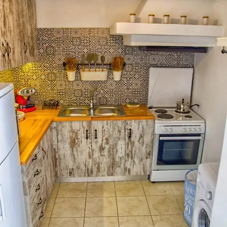 Tholos Villa *