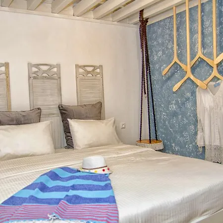 Villa Tholos